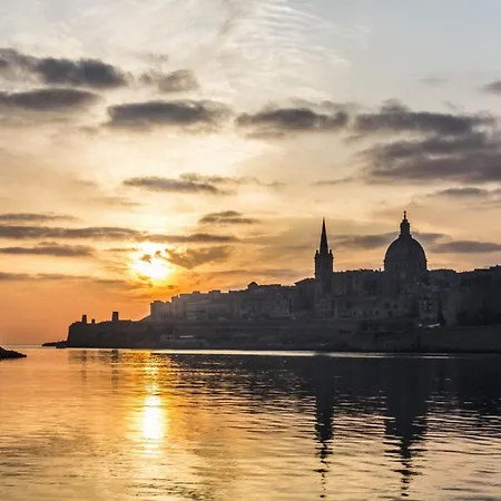 Cosy Apartment, Valletta And Harbour Views By Buena Vista