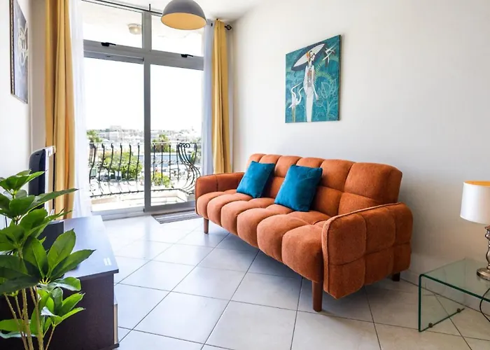 Апартаменты Cosy Apartment, Valletta And Harbour Views By Buena Vista *