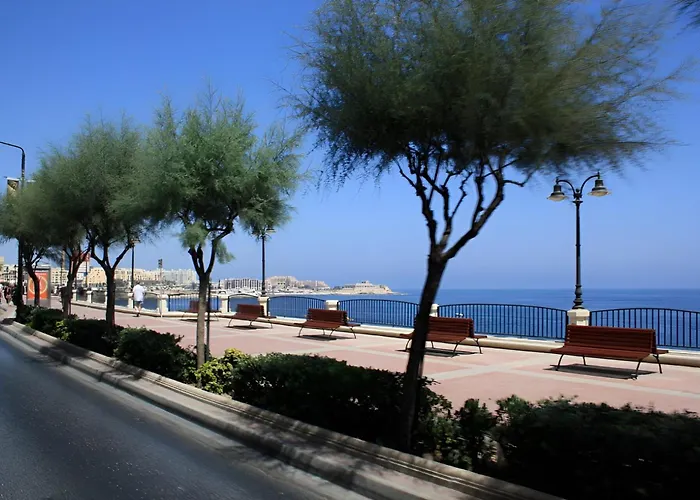 Cosy Apartment, Valletta And Harbour Views By Buena Vista Слима