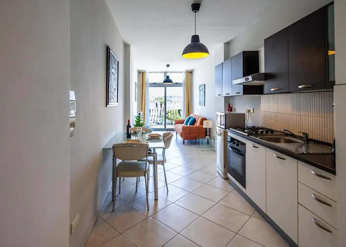 Cosy Apartment, Valletta And Harbour Views By Buena Vista * Слима