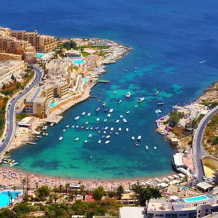 Cosy With Valletta And Harbour Views Apartamento *